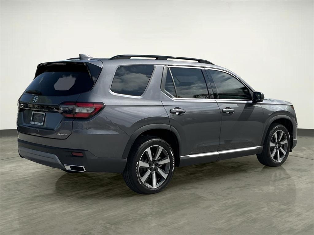 used 2025 Honda Pilot car, priced at $48,854