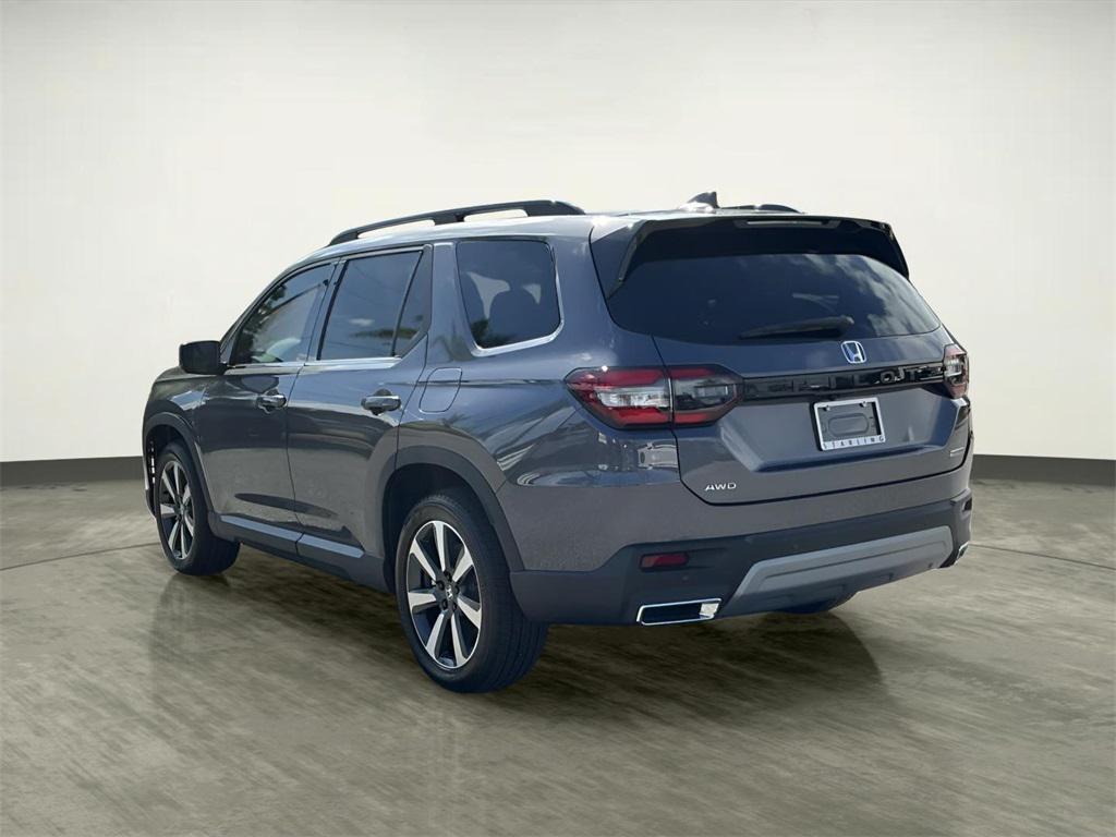 used 2025 Honda Pilot car, priced at $48,854