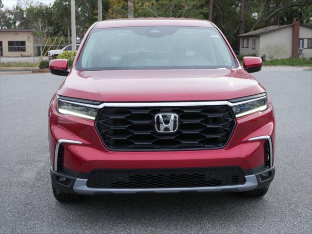 new 2025 Honda Pilot car, priced at $49,650