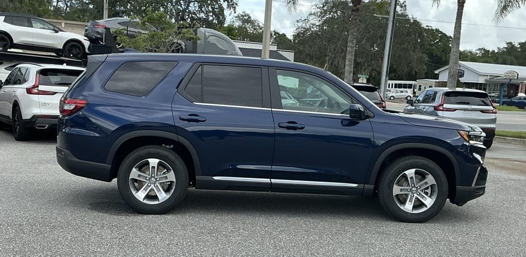 new 2025 Honda Pilot car, priced at $42,995