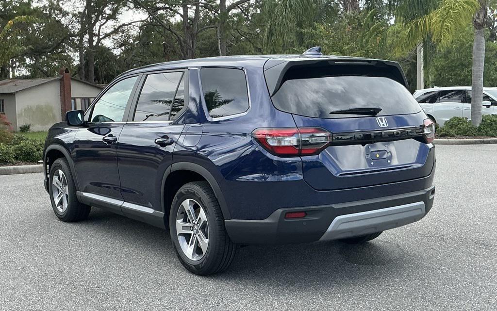 new 2025 Honda Pilot car, priced at $42,995