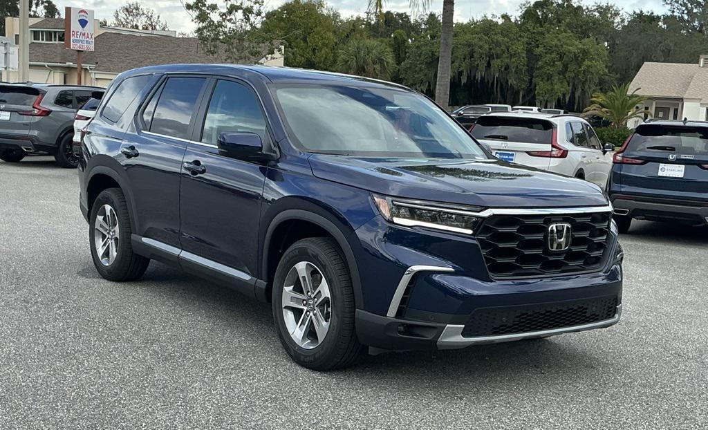 new 2025 Honda Pilot car, priced at $42,995