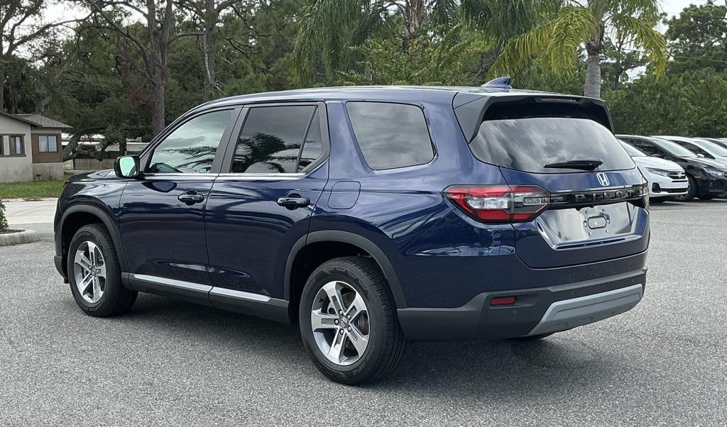 new 2025 Honda Pilot car, priced at $42,995