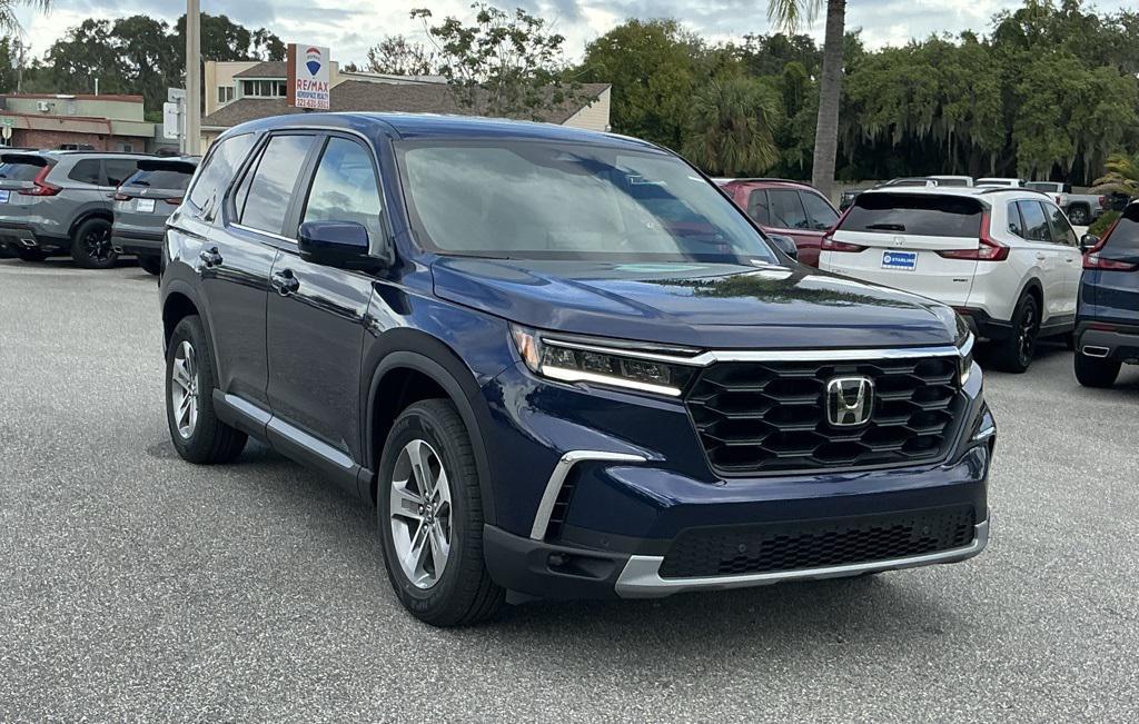 new 2025 Honda Pilot car, priced at $42,995