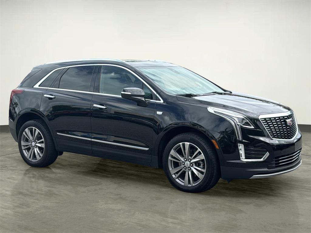 used 2025 Cadillac XT5 car, priced at $41,815