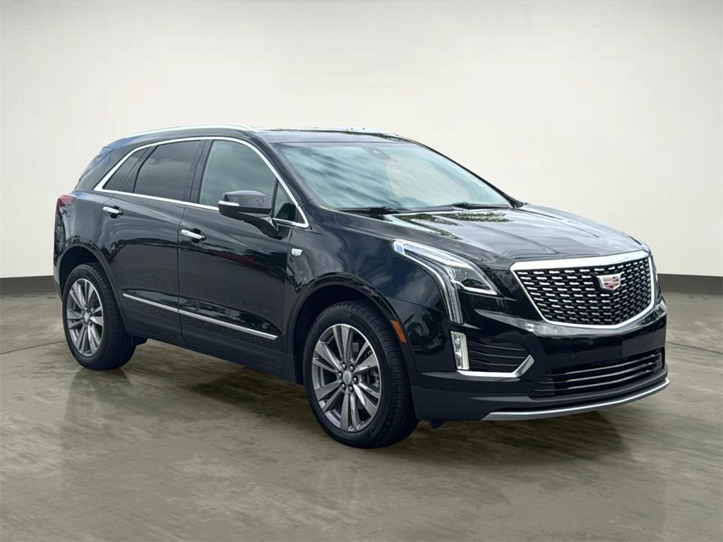 used 2025 Cadillac XT5 car, priced at $41,815