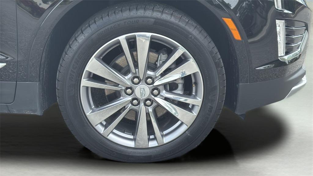 used 2025 Cadillac XT5 car, priced at $41,815