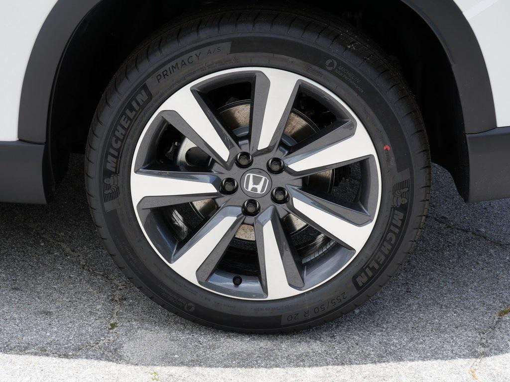 new 2025 Honda Pilot car, priced at $47,405