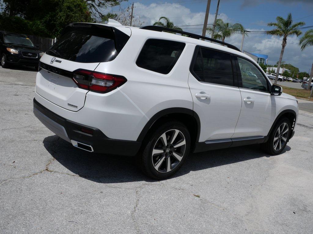 new 2025 Honda Pilot car, priced at $47,405