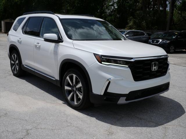 new 2025 Honda Pilot car, priced at $49,405