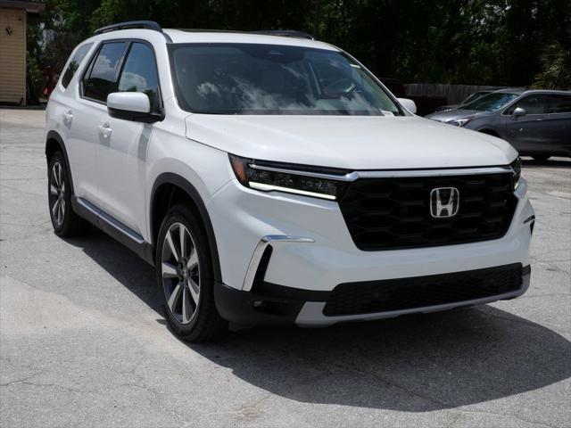 new 2025 Honda Pilot car, priced at $49,405