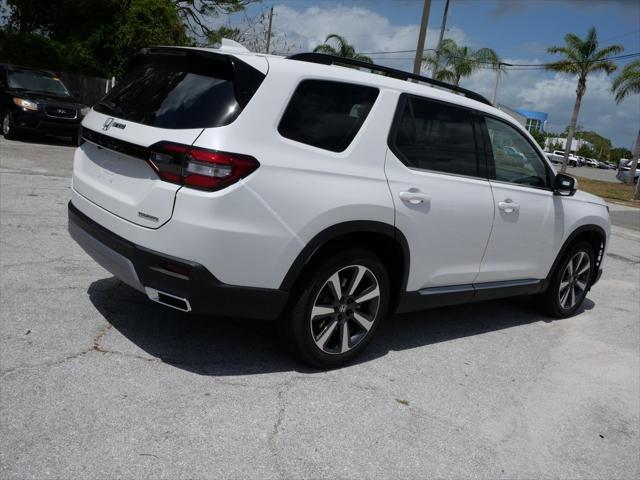 new 2025 Honda Pilot car, priced at $49,405