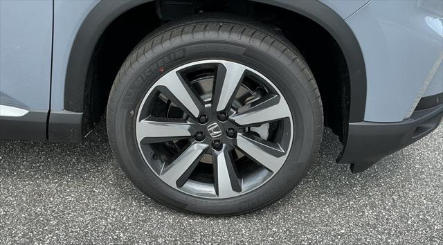 new 2025 Honda Pilot car, priced at $49,405