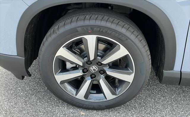 new 2025 Honda Pilot car, priced at $49,405