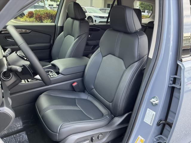 new 2025 Honda Pilot car, priced at $49,405