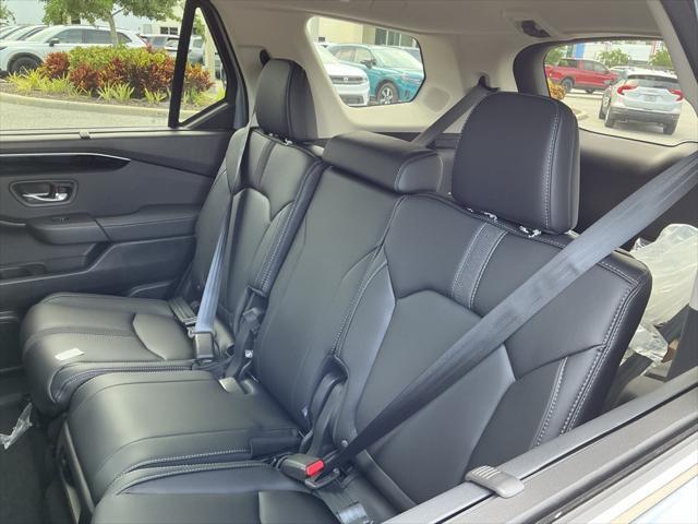 new 2025 Honda Pilot car, priced at $49,405