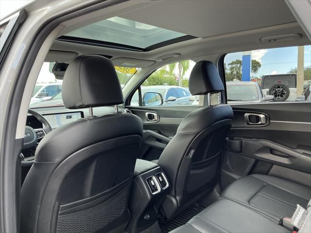 used 2024 Kia Sorento car, priced at $25,816