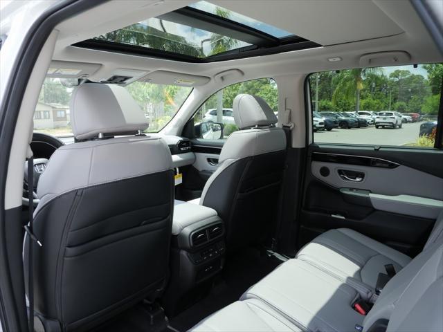 new 2025 Honda Pilot car, priced at $49,405