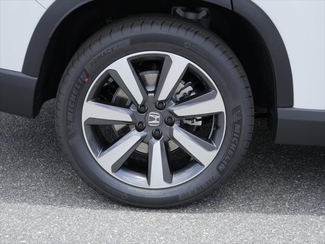 new 2025 Honda Pilot car, priced at $49,405