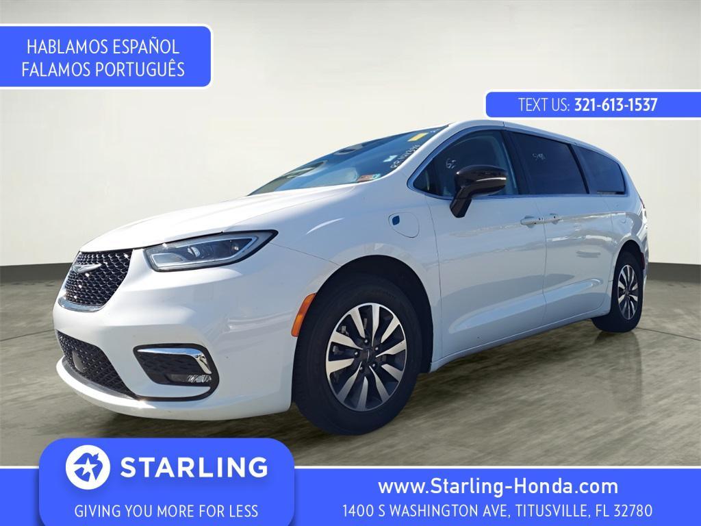 used 2024 Chrysler Pacifica Hybrid car, priced at $29,183