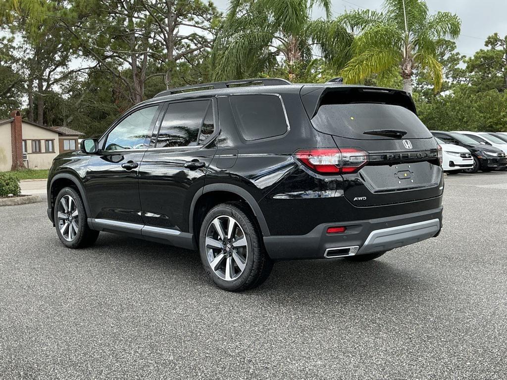 new 2025 Honda Pilot car, priced at $52,575