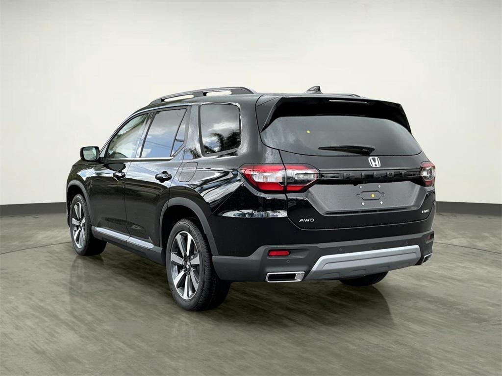 new 2025 Honda Pilot car, priced at $52,575