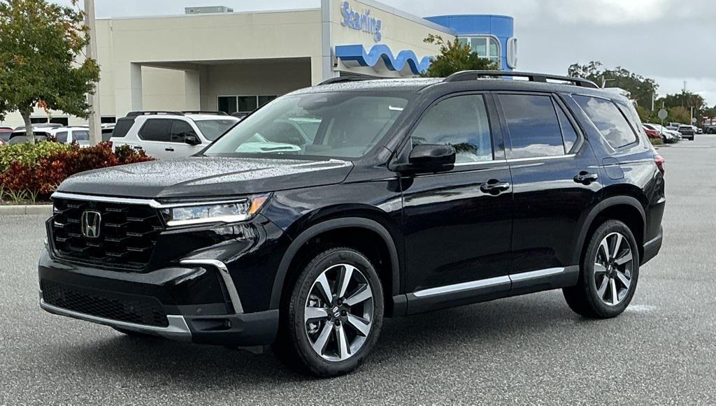 new 2025 Honda Pilot car, priced at $52,575