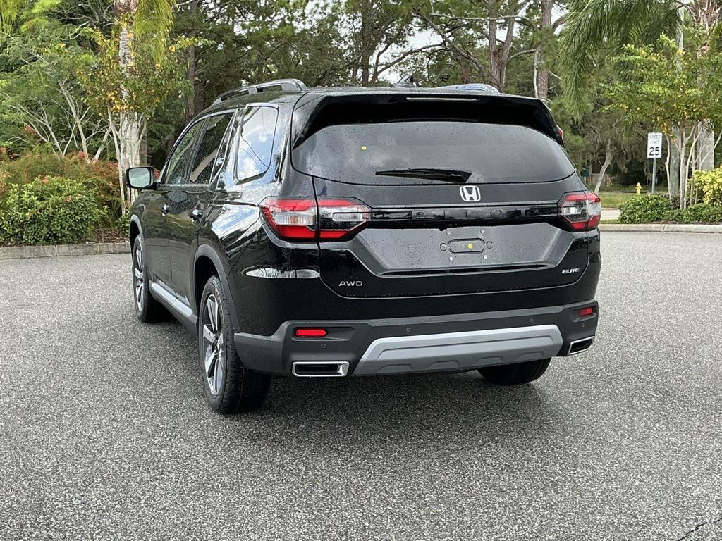 new 2025 Honda Pilot car, priced at $52,575