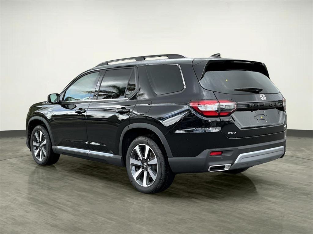 new 2025 Honda Pilot car, priced at $52,575