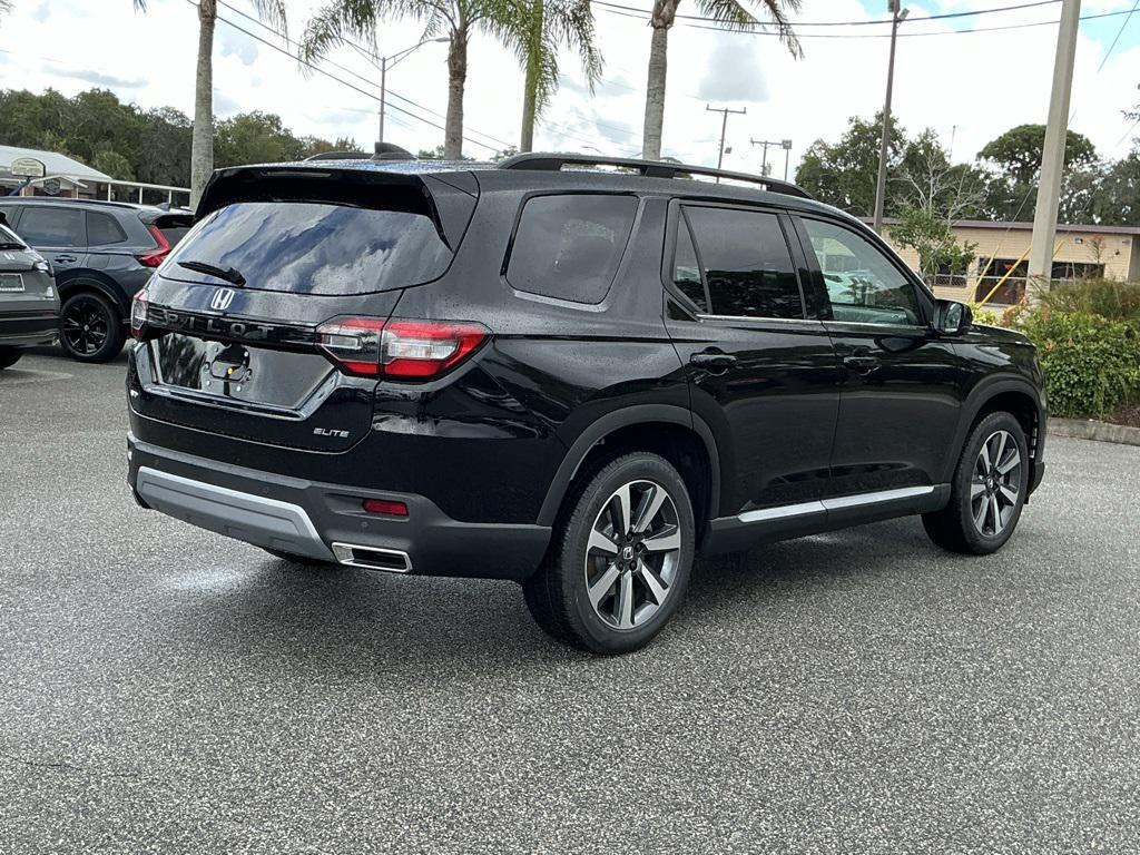 new 2025 Honda Pilot car, priced at $52,575