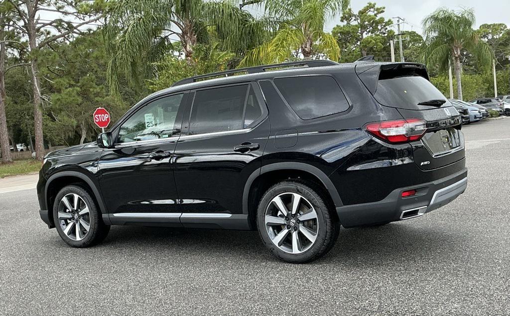 new 2025 Honda Pilot car, priced at $52,575