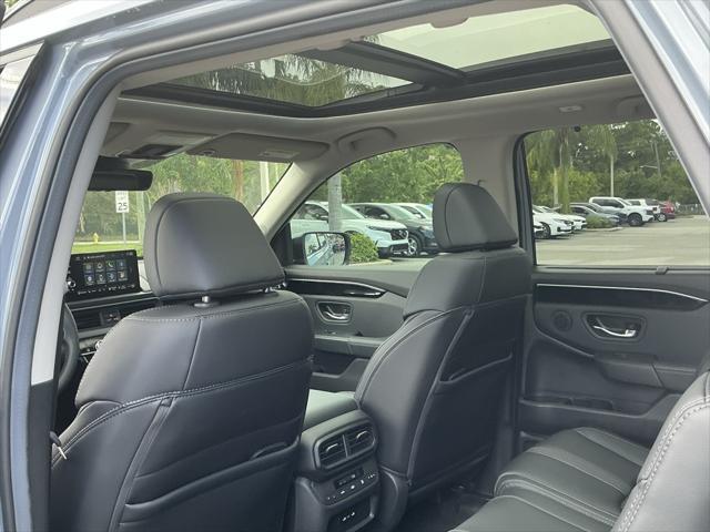 new 2025 Honda Pilot car, priced at $49,405