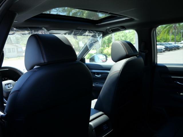 new 2025 Honda CR-V Hybrid car, priced at $39,045