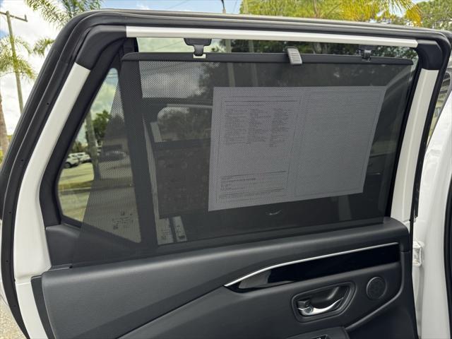 used 2023 Honda Pilot car, priced at $37,957