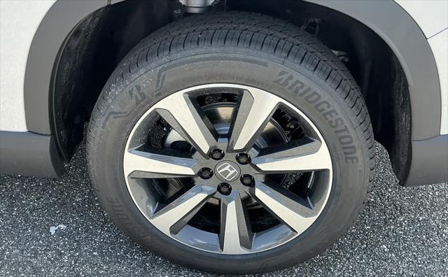 new 2025 Honda Pilot car, priced at $54,530
