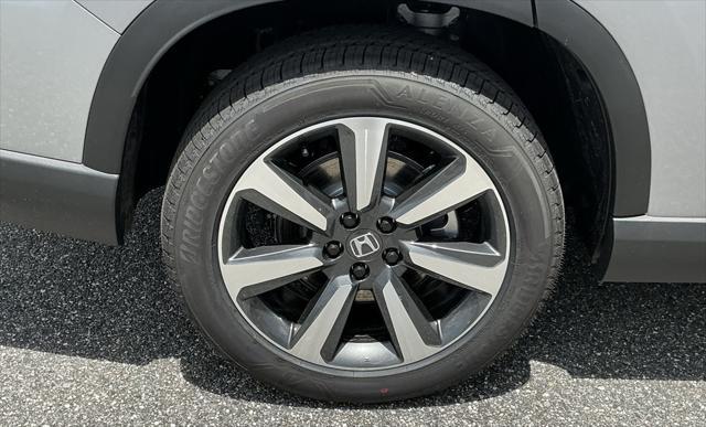 new 2025 Honda Pilot car, priced at $54,530