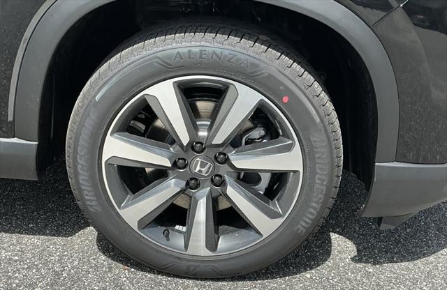 new 2025 Honda Pilot car, priced at $54,530