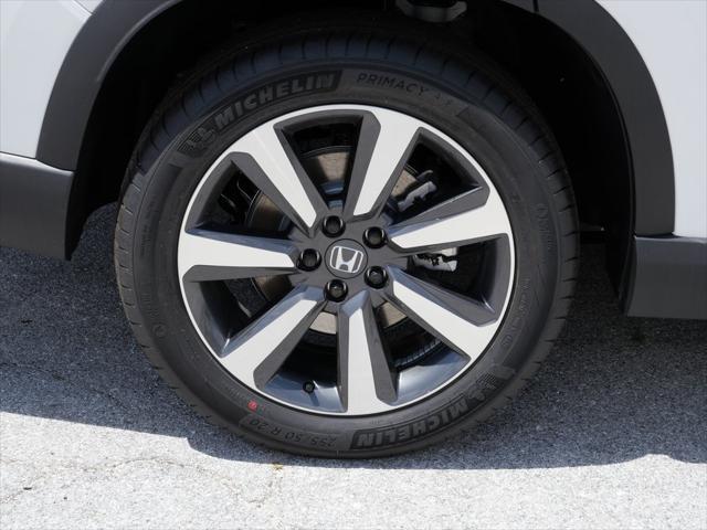new 2025 Honda Pilot car, priced at $49,405