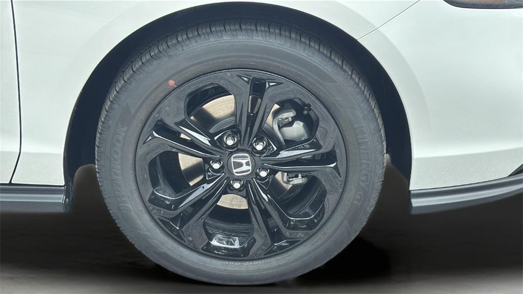 new 2025 Honda Accord car, priced at $30,665