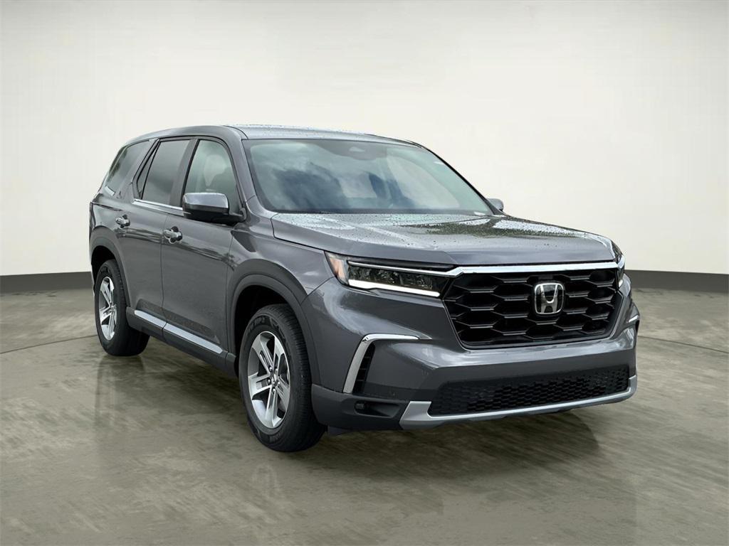 new 2025 Honda Pilot car, priced at $42,995