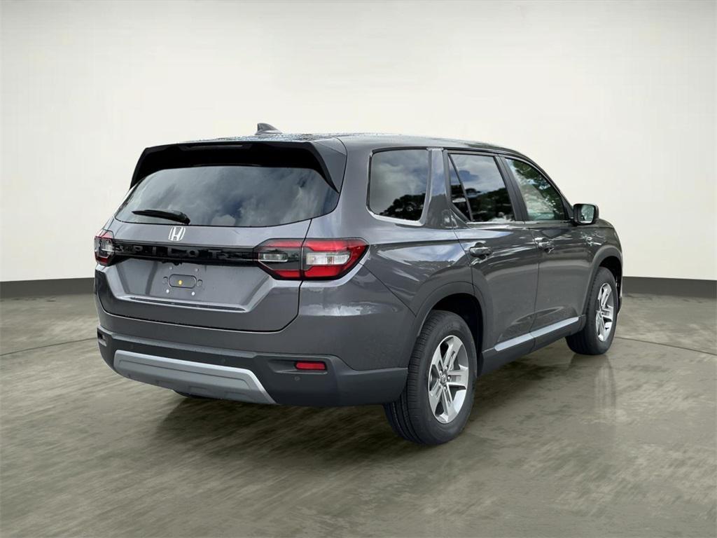 new 2025 Honda Pilot car, priced at $42,995