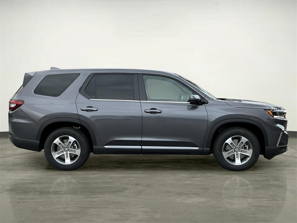 new 2025 Honda Pilot car, priced at $42,995
