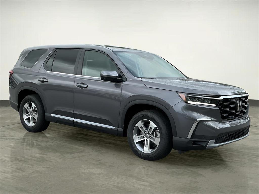 new 2025 Honda Pilot car, priced at $42,995
