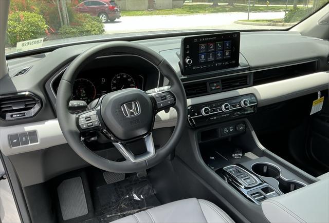 new 2025 Honda Pilot car, priced at $48,950