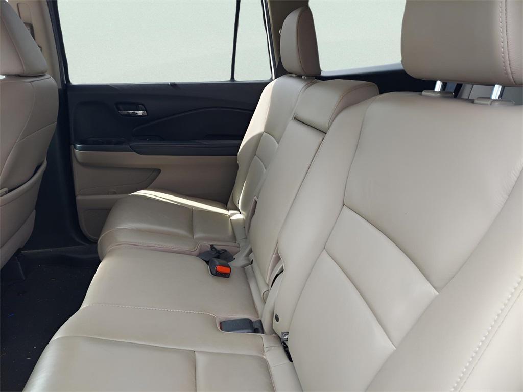 used 2020 Honda Pilot car, priced at $20,941