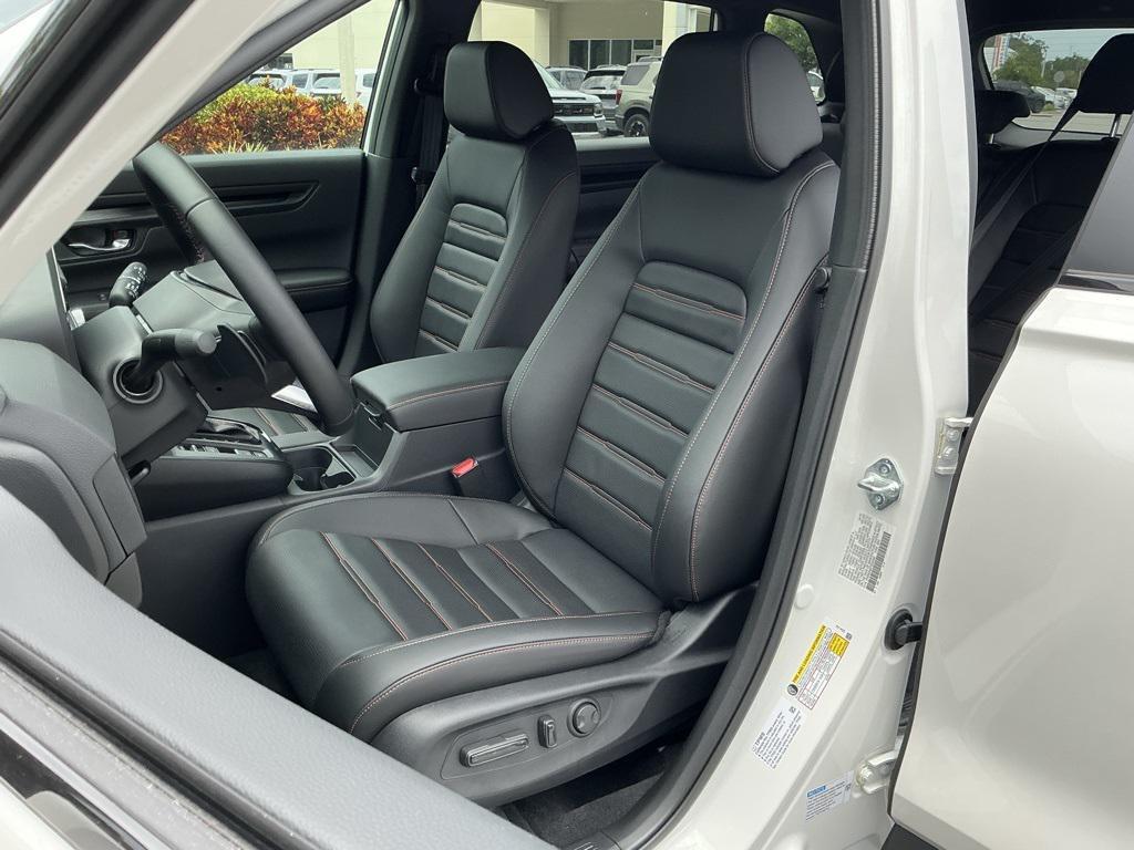 new 2026 Honda CR-V Hybrid car, priced at $40,575