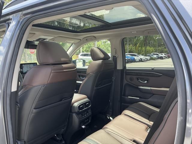 new 2025 Honda Pilot car, priced at $56,250