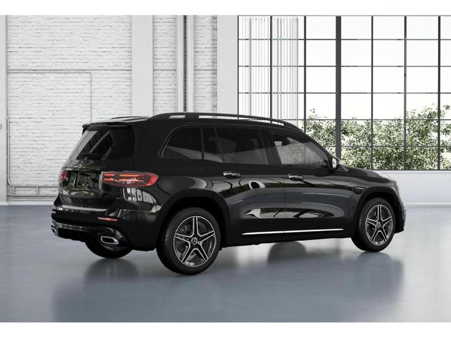 new 2024 Mercedes-Benz GLB 250 car, priced at $52,625