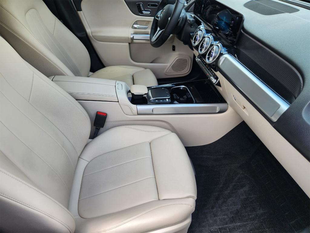 used 2022 Mercedes-Benz GLB 250 car, priced at $32,498