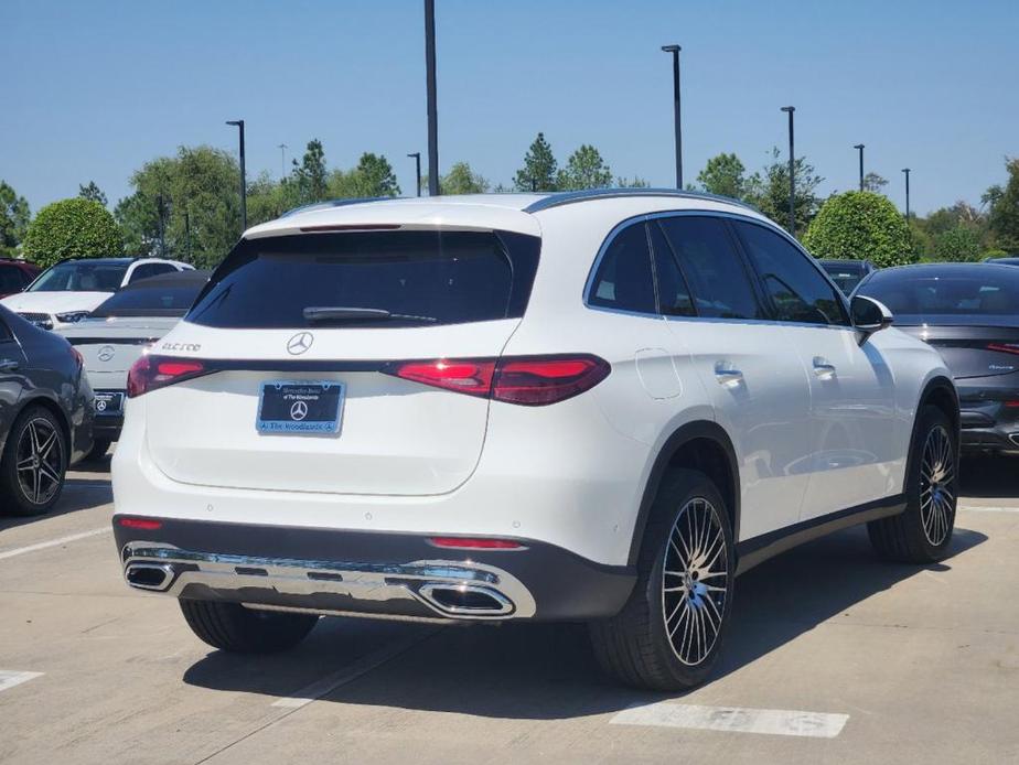 new 2025 Mercedes-Benz GLC 300 car